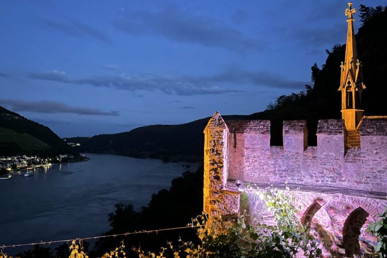 Rheinblick Burg Rheinstein Kappelle Mittelrheintal Übernachtung