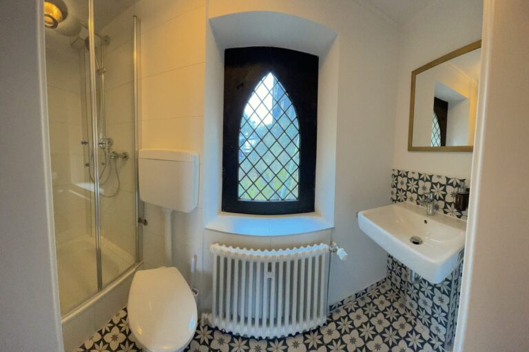 Turmzimmer Bad